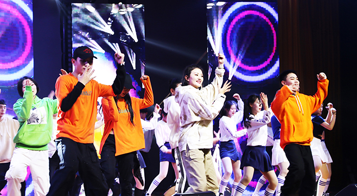 “多彩華園 ? 藝術人生”校園文化藝術節(jié)